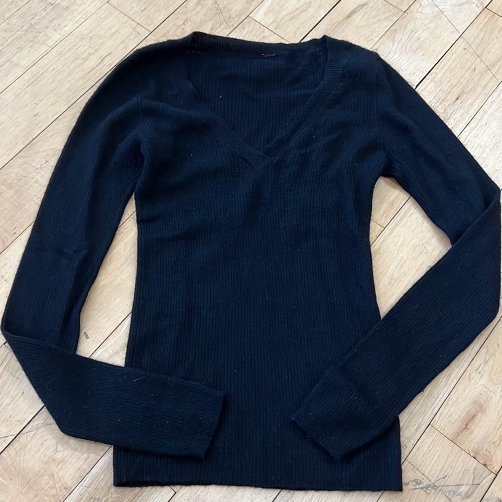 Cashmere Vneck Sweater Sz M